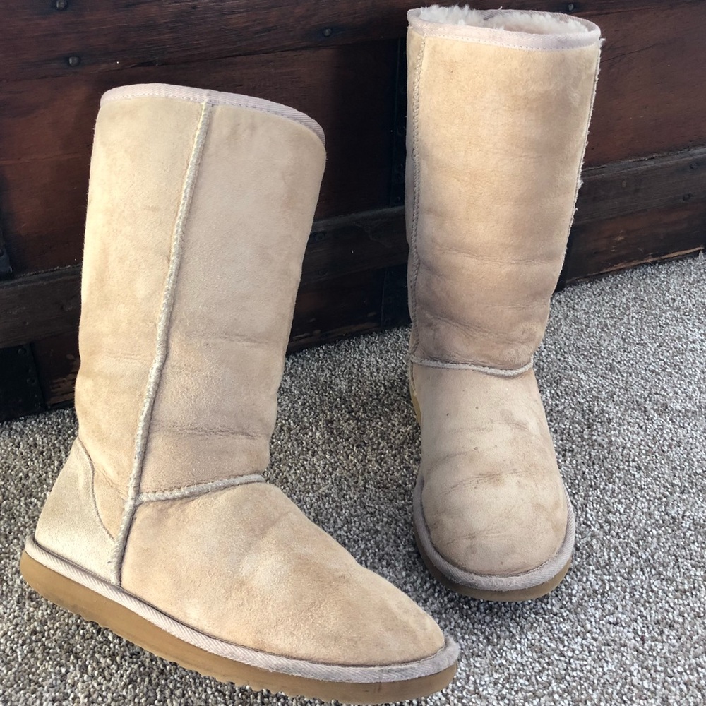  UGG  Tall Classic UGGS Sz 6 - Picture 3 of 8