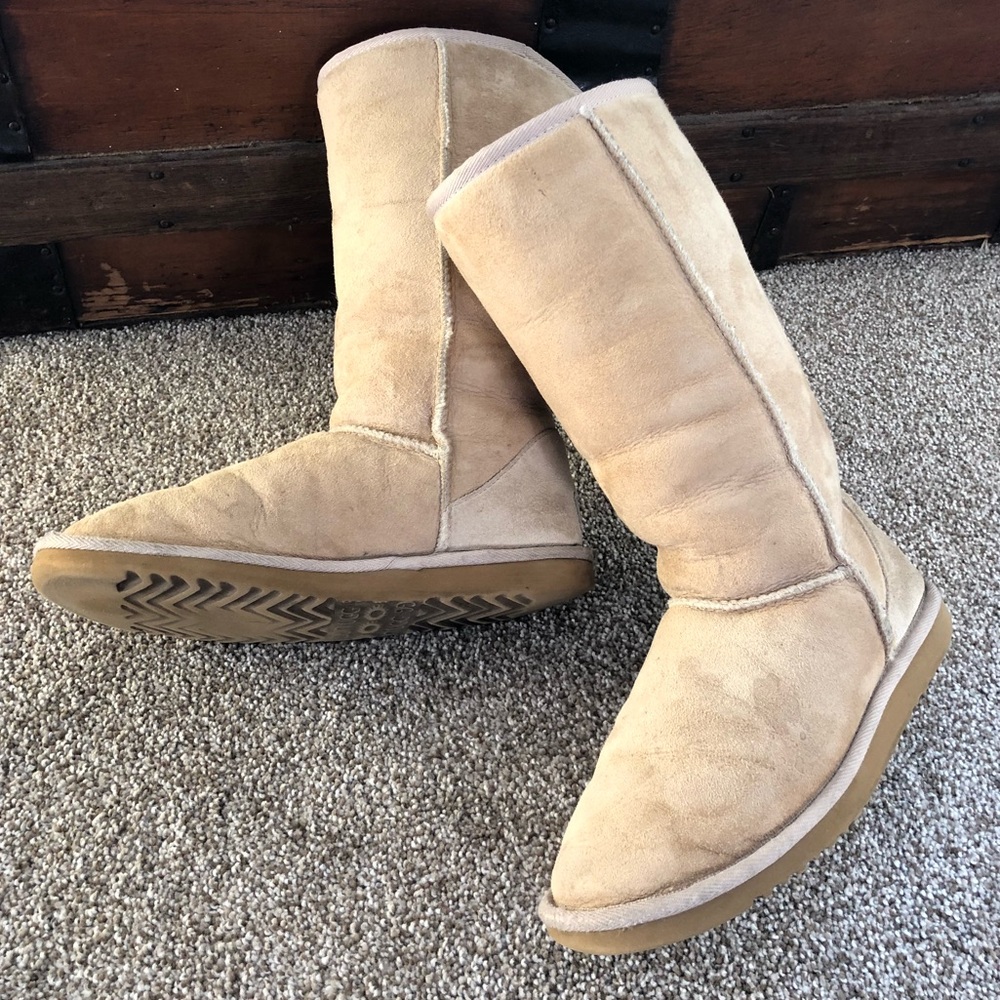  UGG  Tall Classic UGGS Sz 6 - Picture 4 of 8