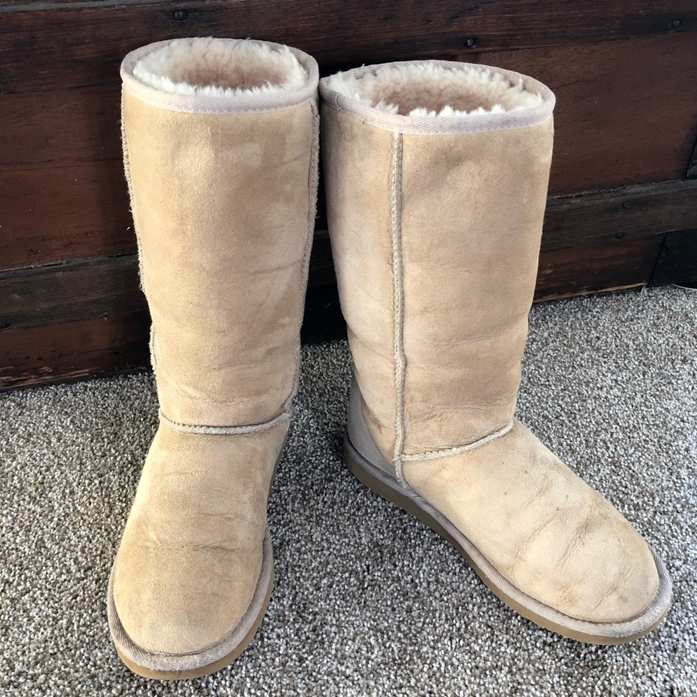  UGG  Tall Classic UGGS Sz 6 - Picture 6 of 8