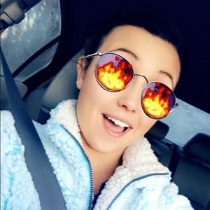 Meet your Posher, Marla