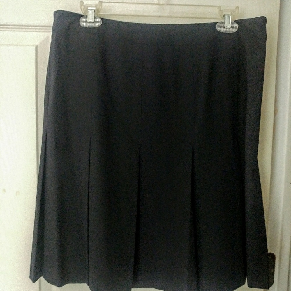 Chadwick's size 14  pleated black skirt