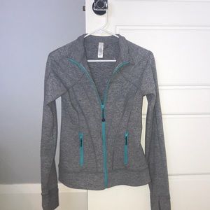 iviva work out jacket size 14 in kids.