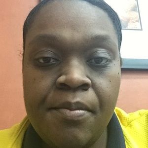 Meet your Posher, Monique