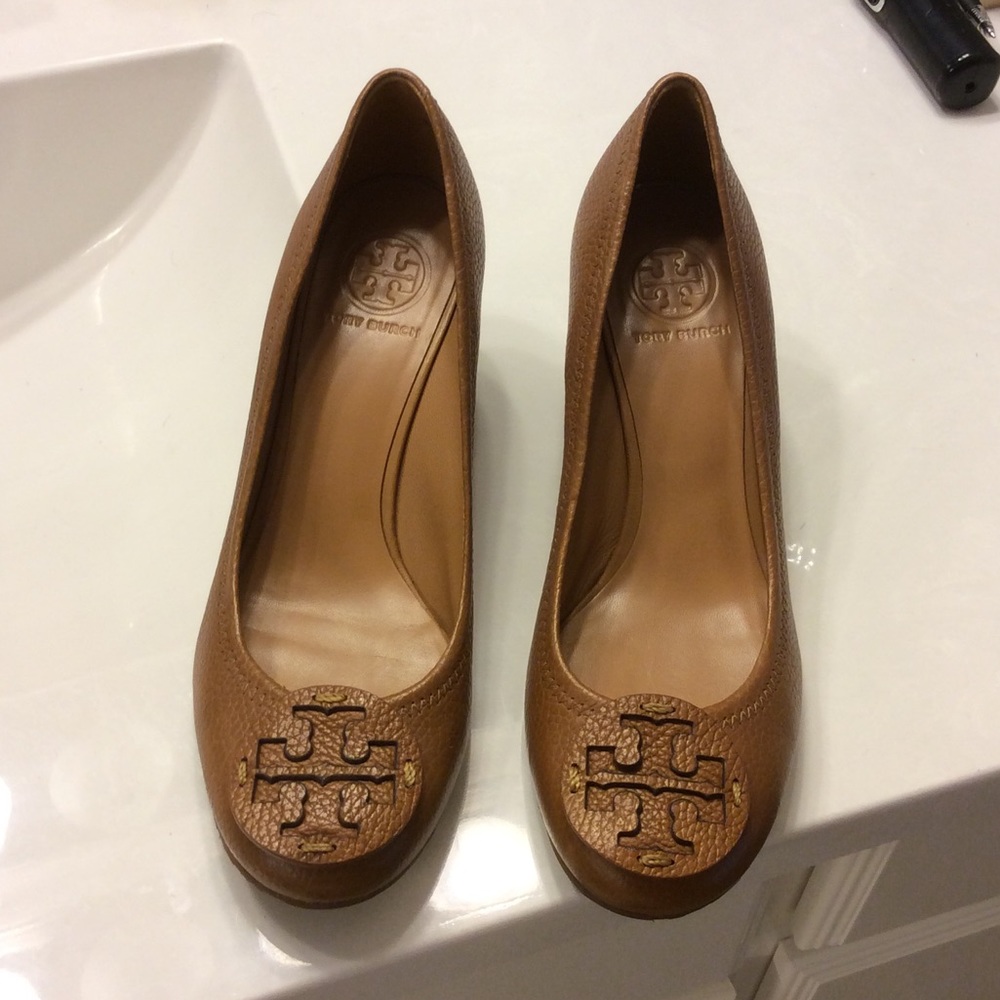 Tory Burch Brown Wedges Size 9