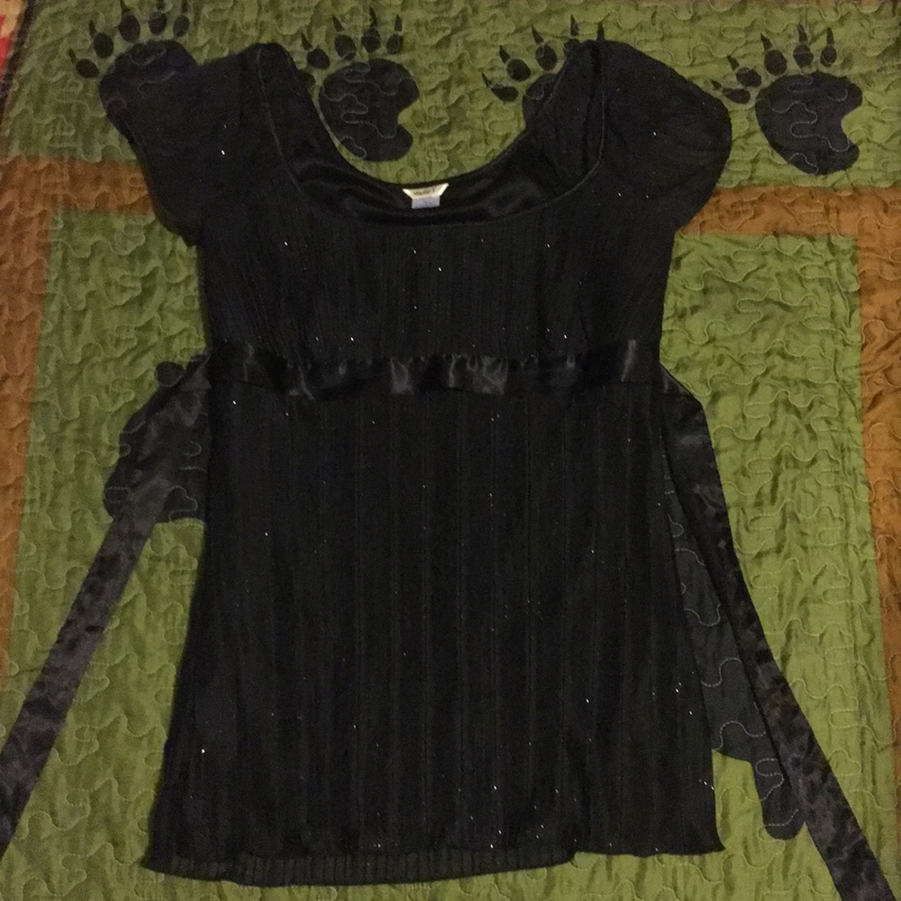 Beautiful sparkly top!