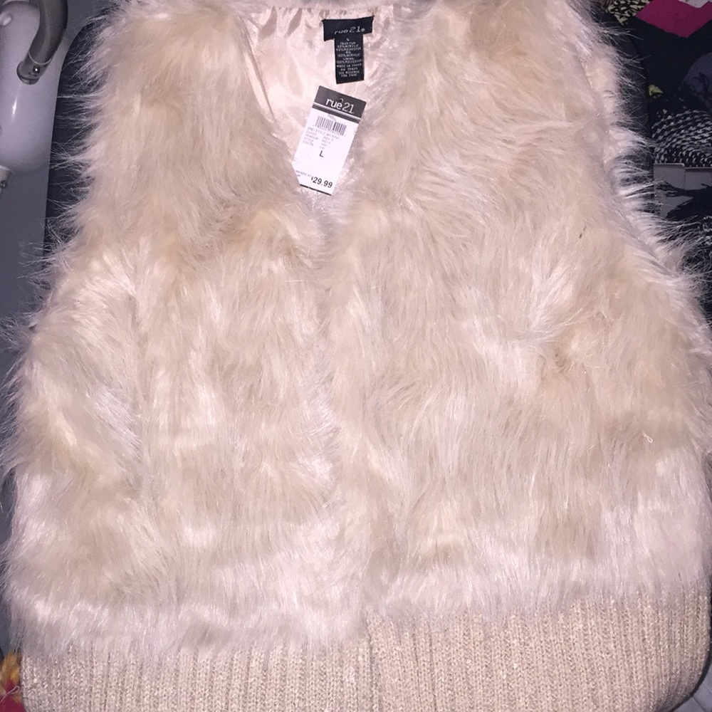 Cream fur vest brand new wit tags!!
