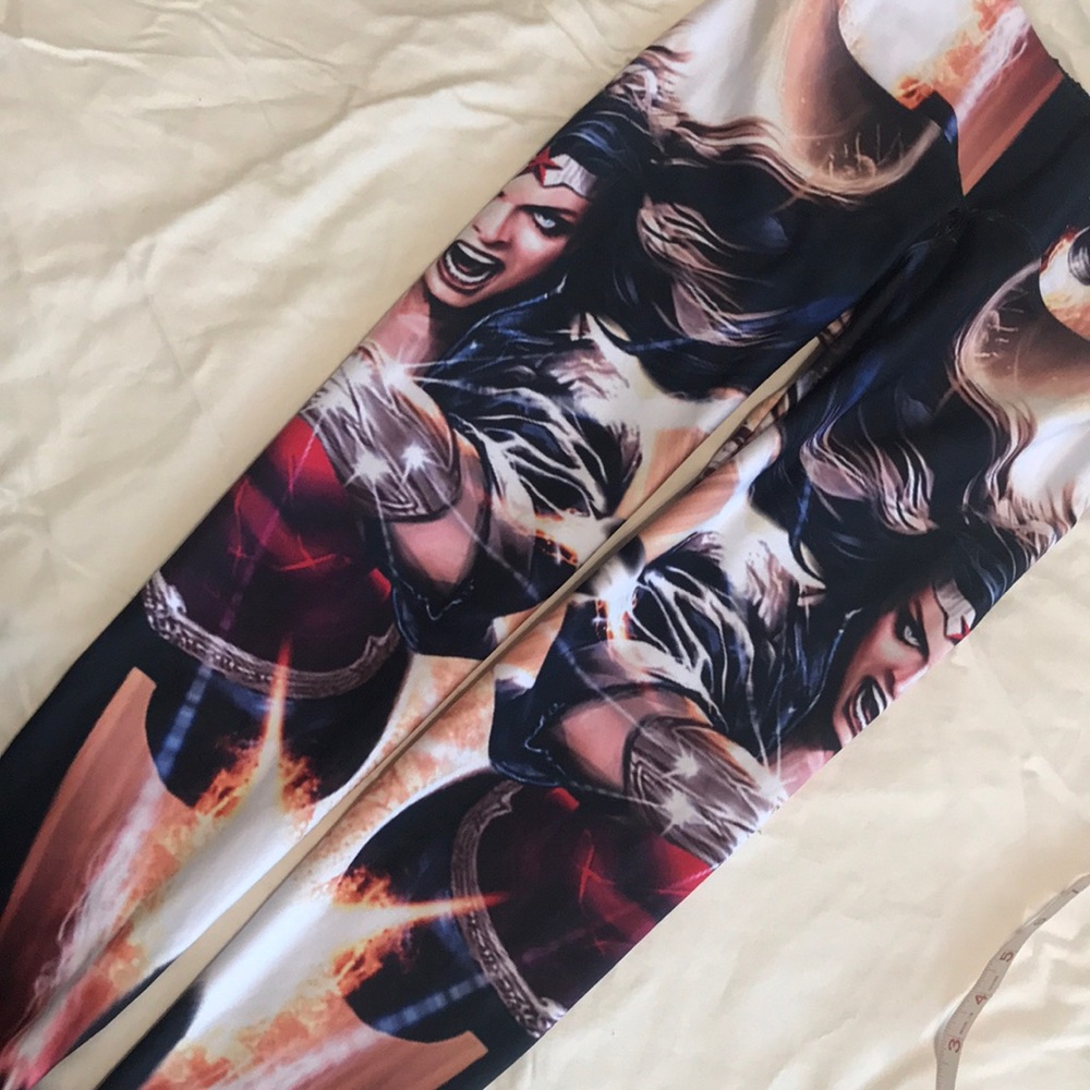 Wonder woman compression leggings