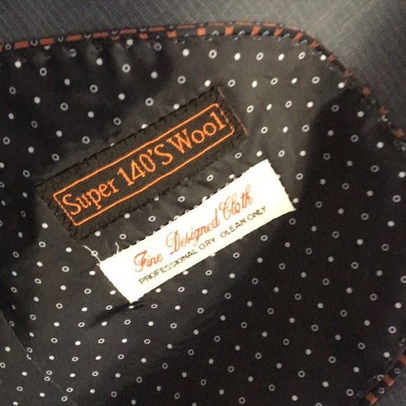 Modern suit. Men size 38R jacket, 32R pants. - Picture 2 of 3