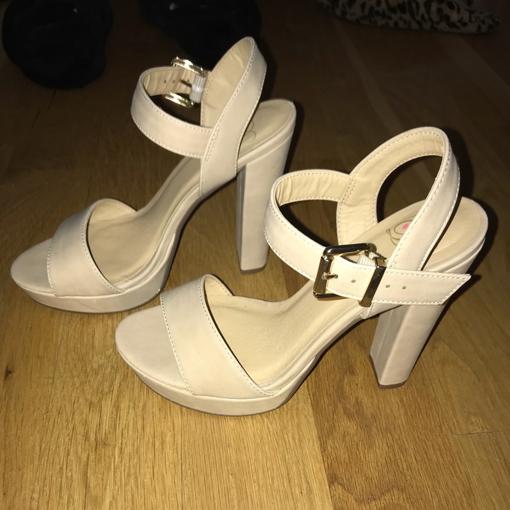 size 7 tan heels! worn once