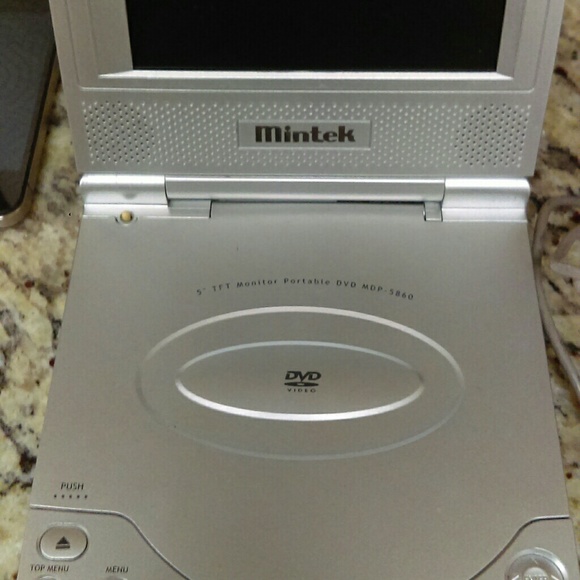Portable DVD player - Picture 1 of 3