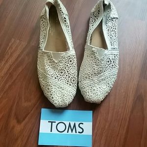 Crochet Toms w/ sticker