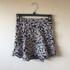 Brandy Melville Daisy Print Skirt S