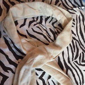 Light cashmere scarf