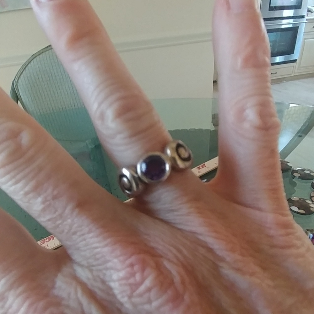 GENUINE STERLING SILVER AND AMETHYST ZIMA RING