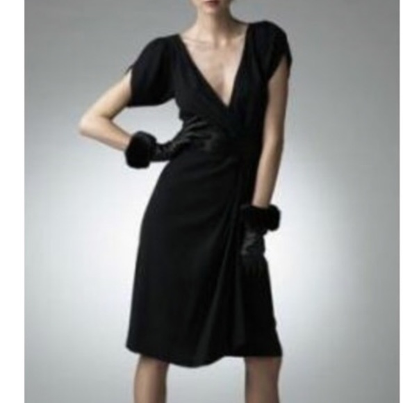 Diane Von Furstenberg Dresses & Skirts - Diane Von Furstenberg Antoinette wrap dress