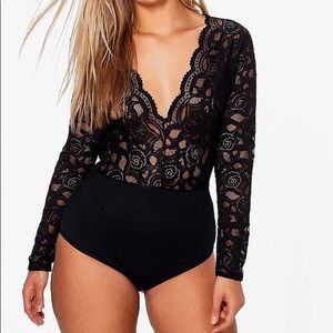 NWT Plus boohoo Lucia Plunge V Neck Lace Bodysuit