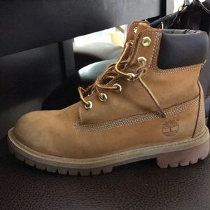 Boys timberlands