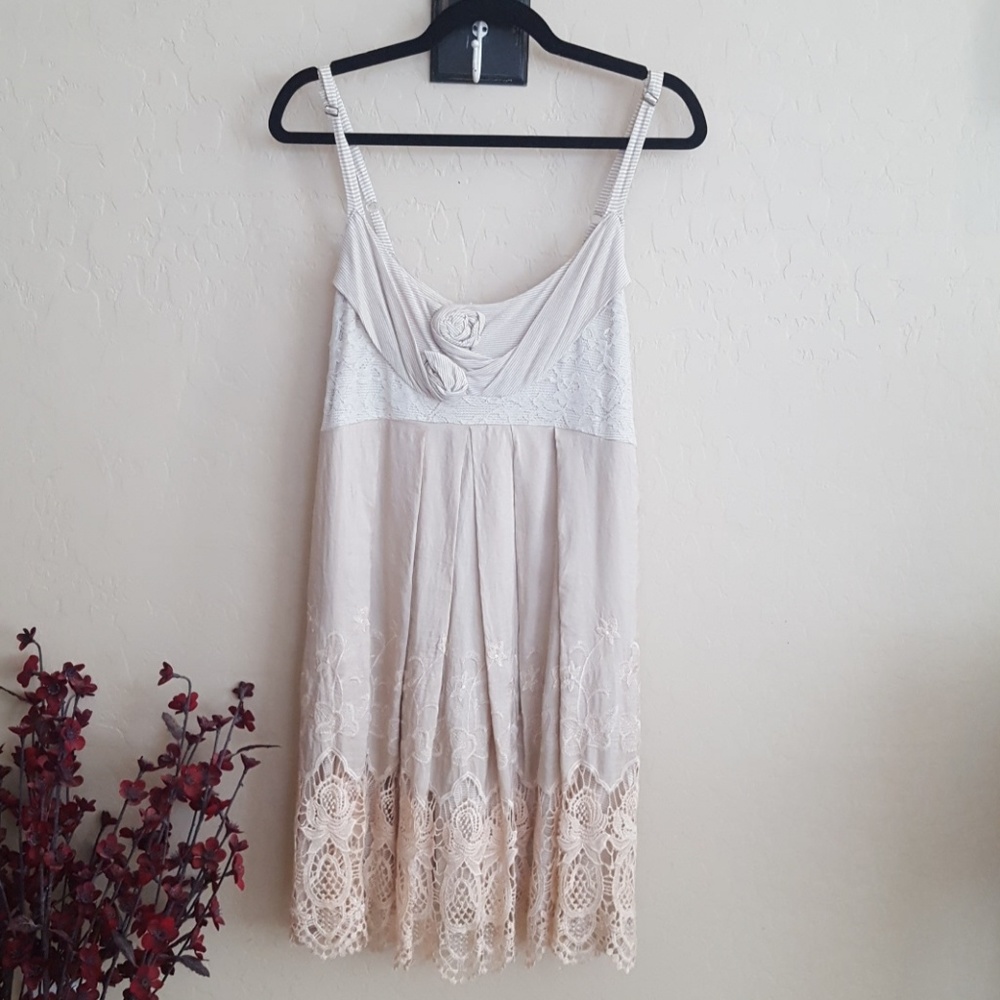 Left of Center rare silk tea dress - Picture 2 of 8