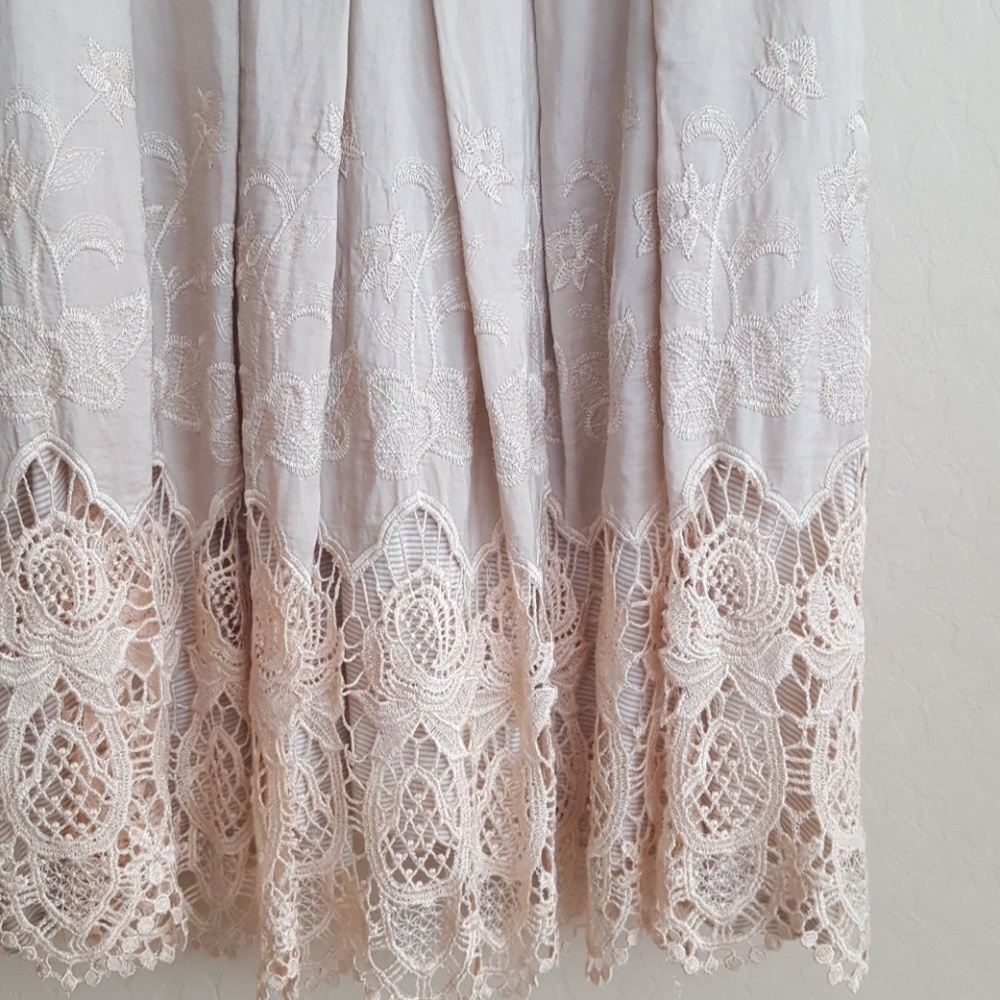 Left of Center rare silk tea dress - Picture 4 of 8