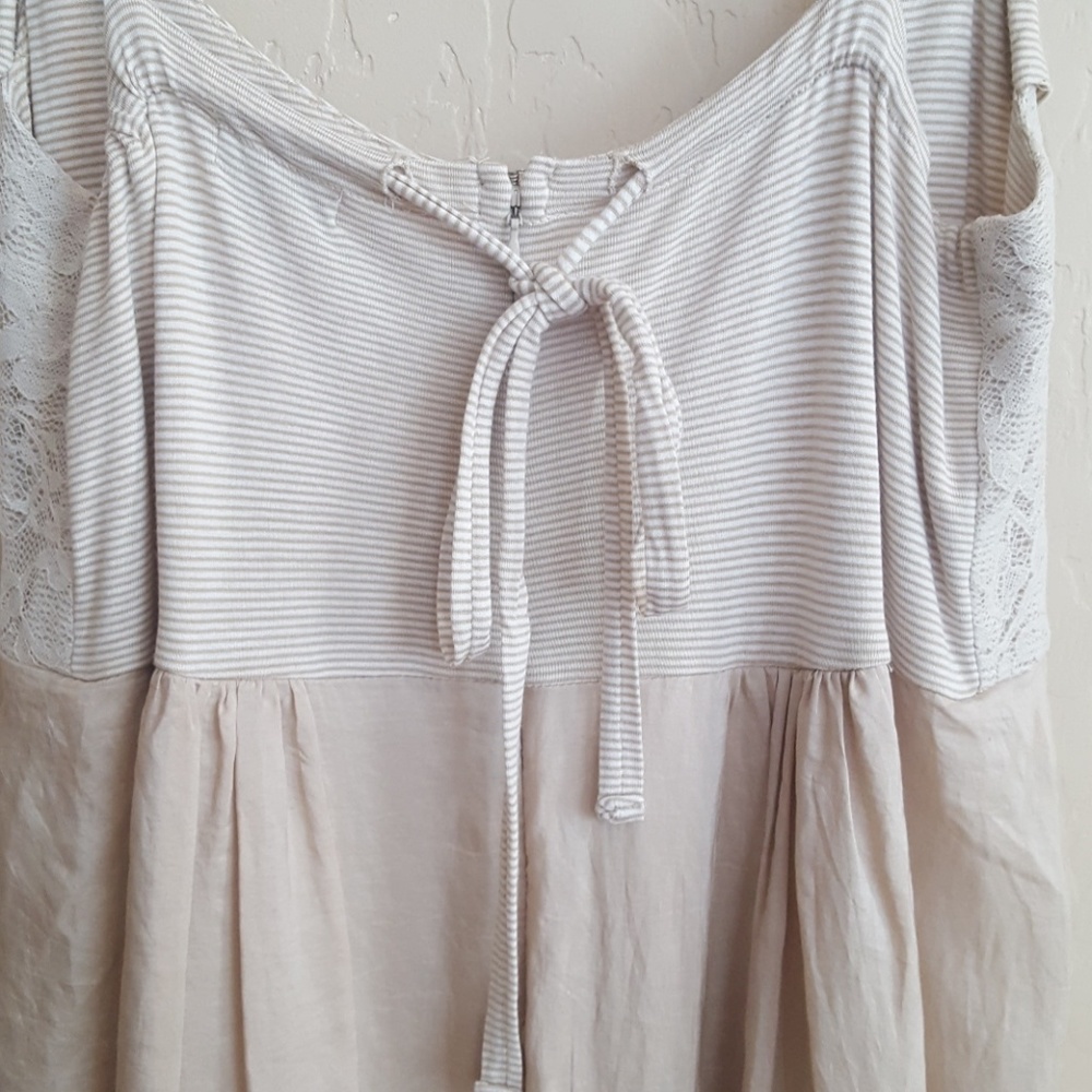 Left of Center rare silk tea dress - Picture 6 of 8