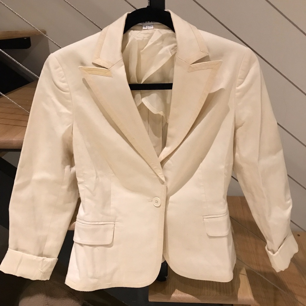 How & Wen Blazer with piping and elbow pads