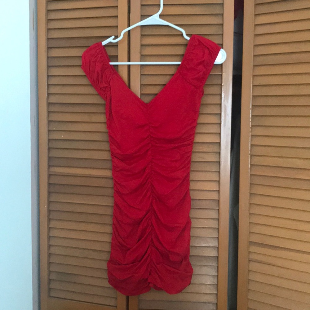 Red bodycon dress