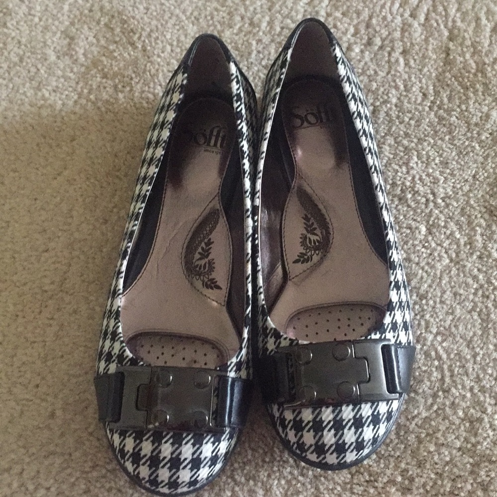Sofft ballet flats with cushion insole/houndstooth