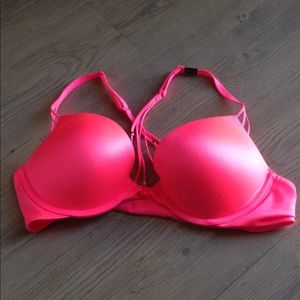 NEW Victoria's Secret Bra with Back Detail