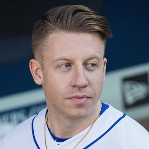 Meet your Posher, Blake