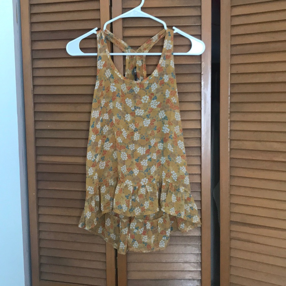 Sleeveless blouse