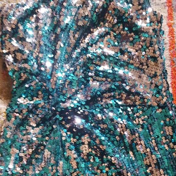 Prom Mermaid Sequin Party Dress - Size Medium - Picture 2 of 2