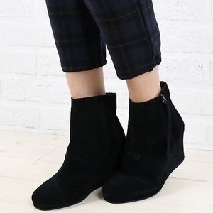 Toms High Desert Wedge