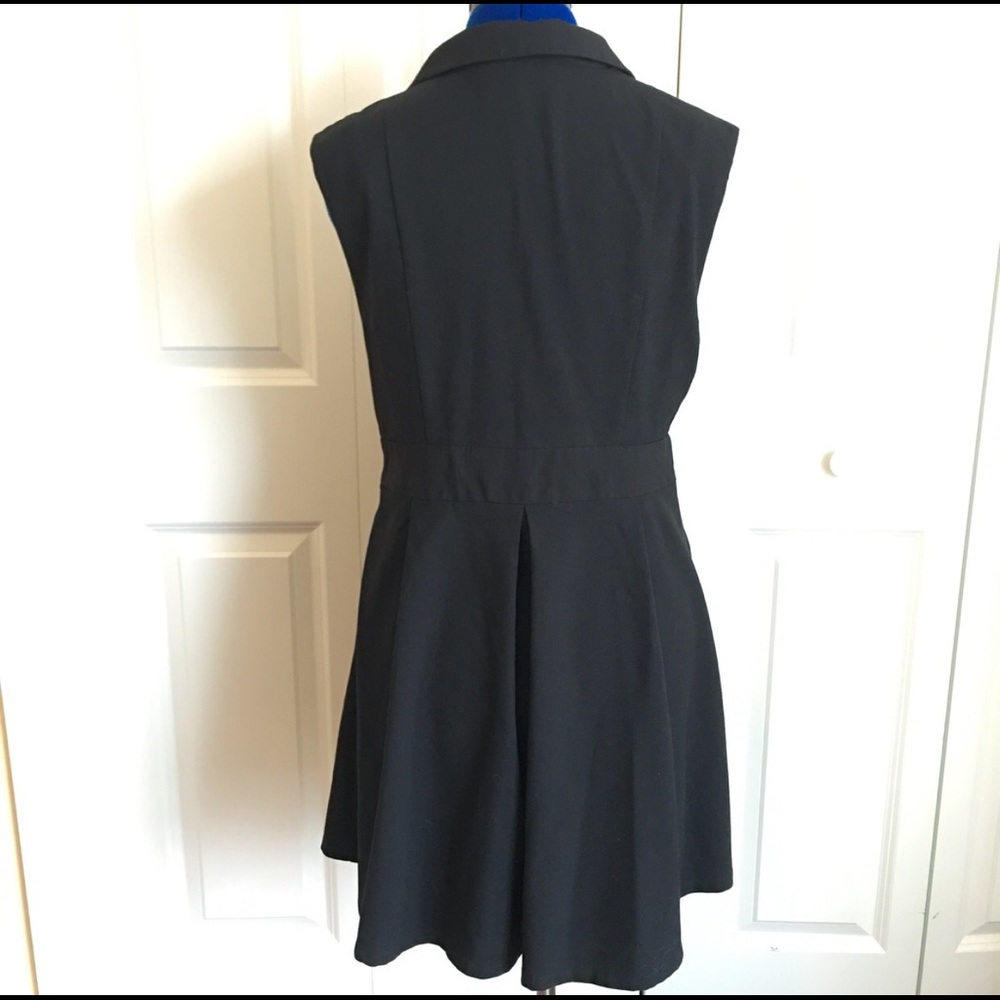 Flared Skirt Deep V Dress with Pockets - Picture 5 of 8