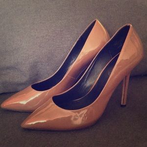 Nude Boutique 9 Pointed-toe stiletto pumps