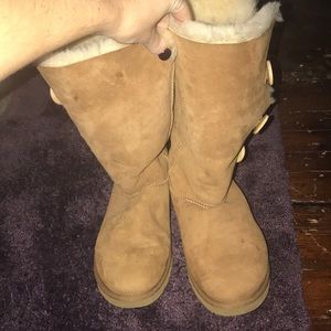 Barely worn ugg boots