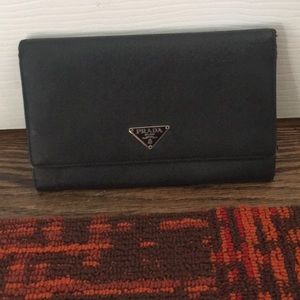 PRADA saffiano Wallet