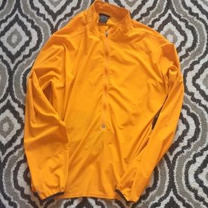 I’m sell a Nike dri-fit long sleeve zip up.