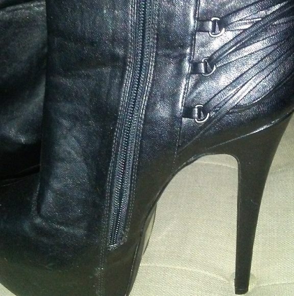 Women's platform ankle boots - Picture 1 of 3