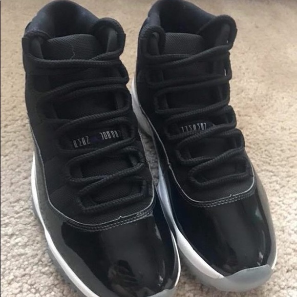 Shoes - Picture 4 of 6