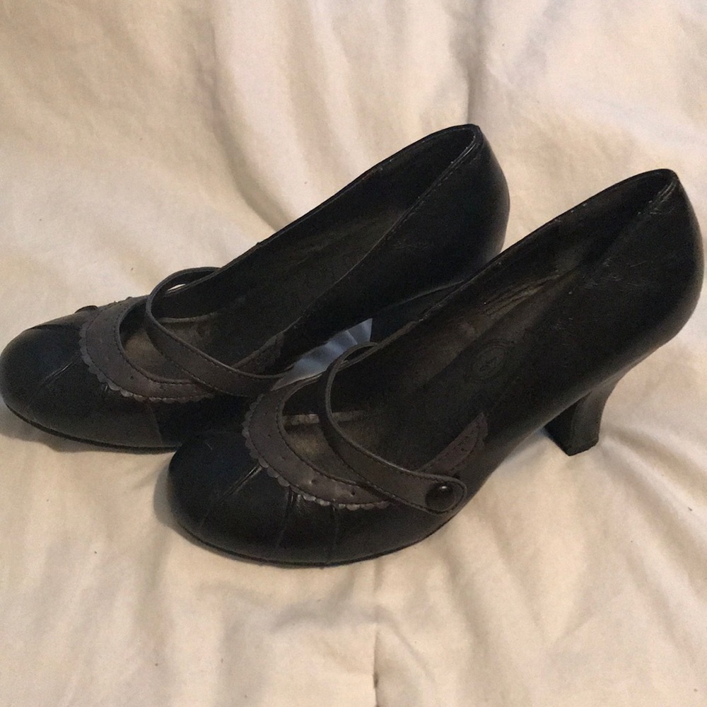 Black and Gray Mid-Height Heels