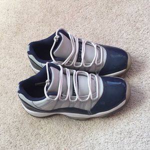 Georgetown 11s Jordan size 7