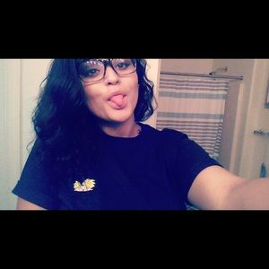 Meet your Posher, Kayla
