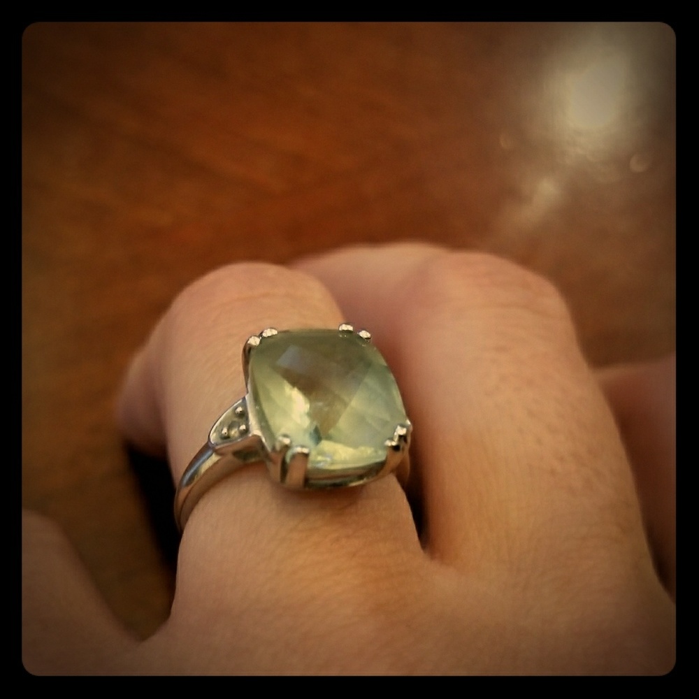 10K white gold amethyst and diamond ring