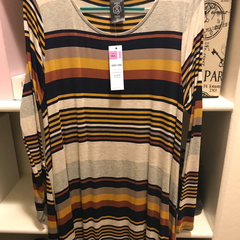 Agnes and Dora Earhart multi stripe. size L NWT