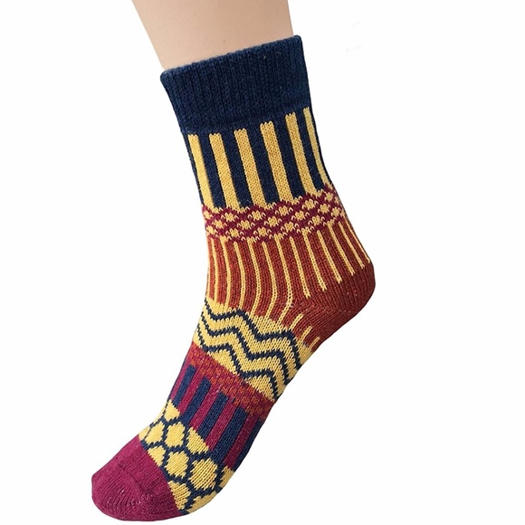 Womens 5 Pairs Vintage Style Thick Knitting Socks - Picture 2 of 3