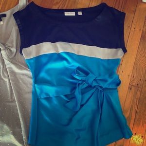 Silk blouse with bow detail. XS New York & Co.
