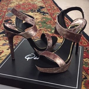 Beautiful velvet heels