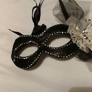 Handmade mascarade style mask