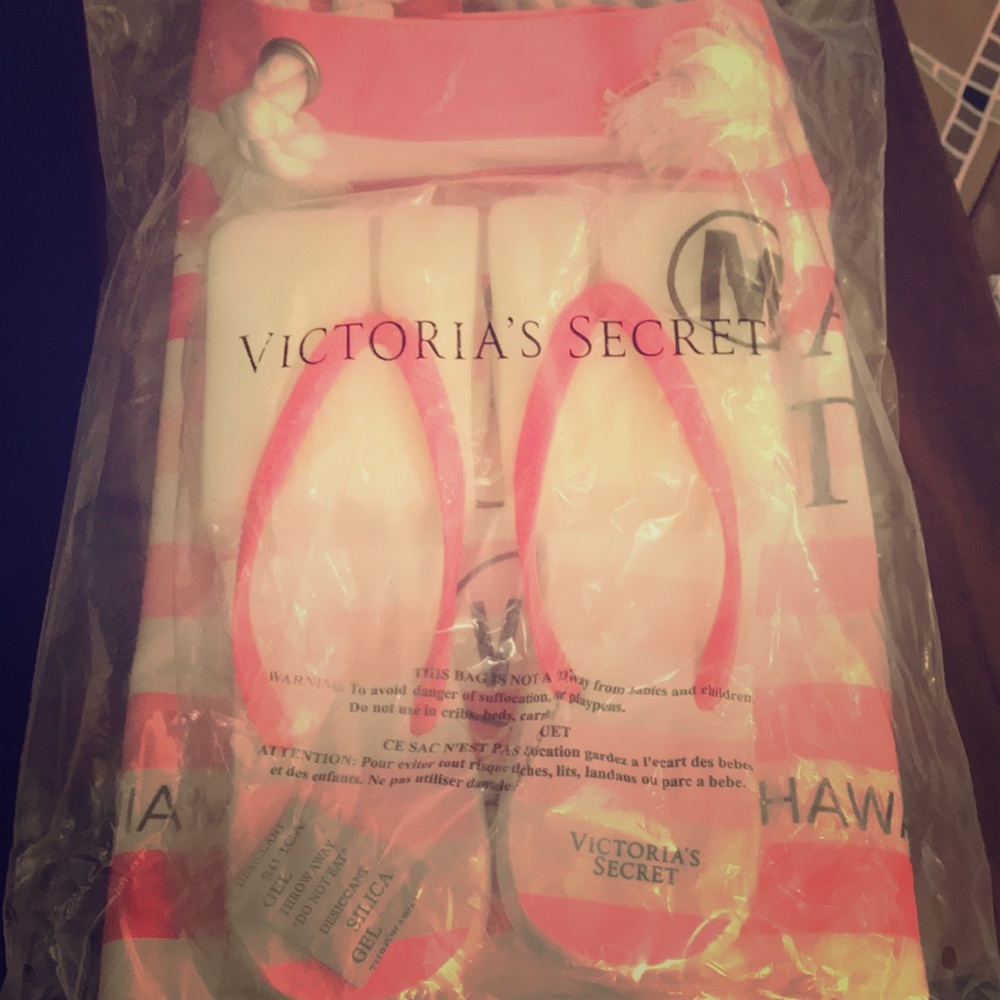Victoria Secret beach tote w/ matching flip flops