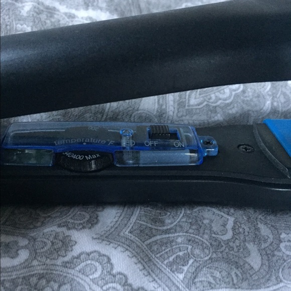 solia flat iron